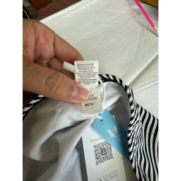 Cupshe high waisted swim bottoms Black stripes ruched neutral lined Size XL. - Picture 5 of 5